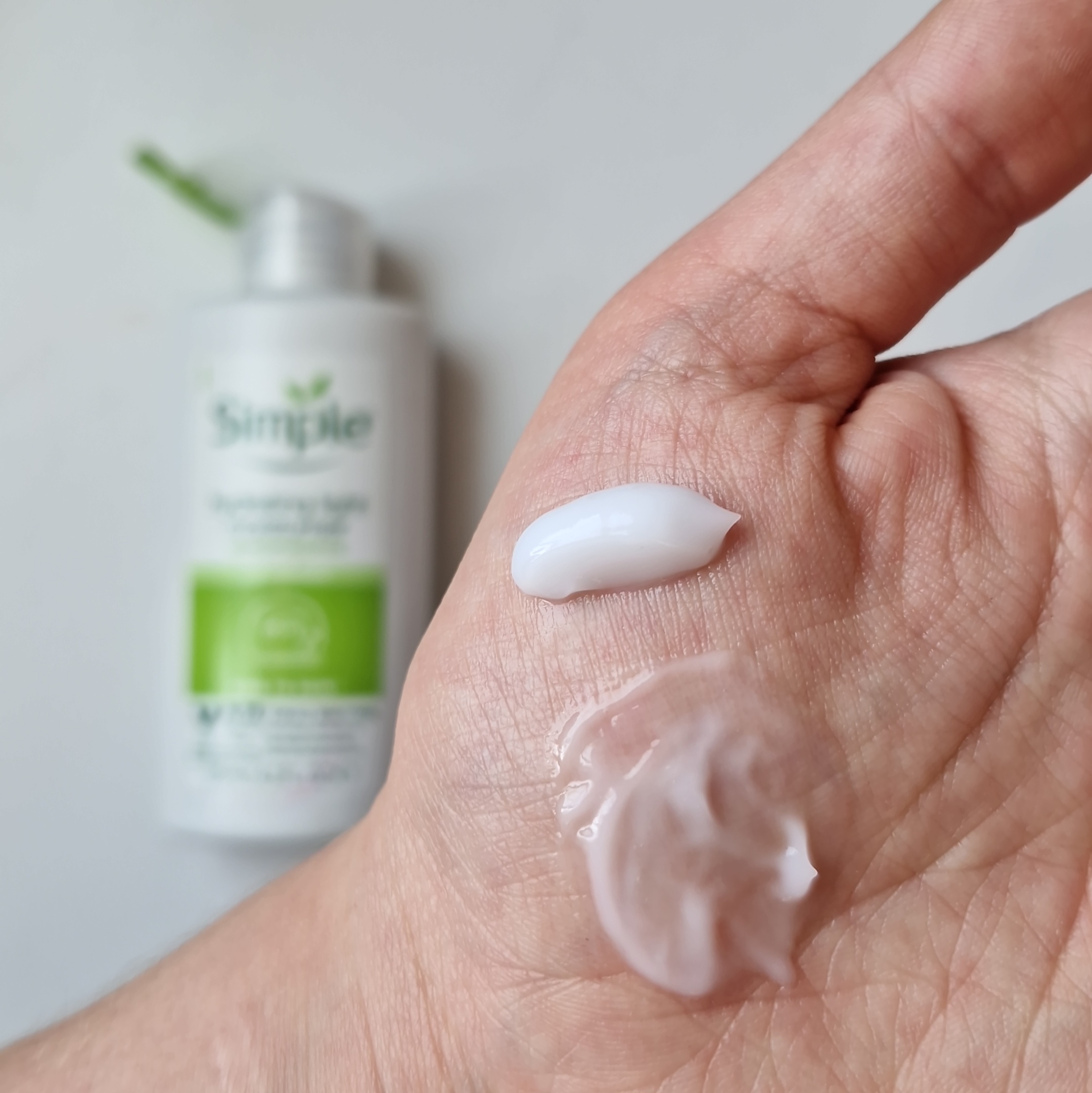 مرطوب کننده سیمپل مدل لایت 🌱